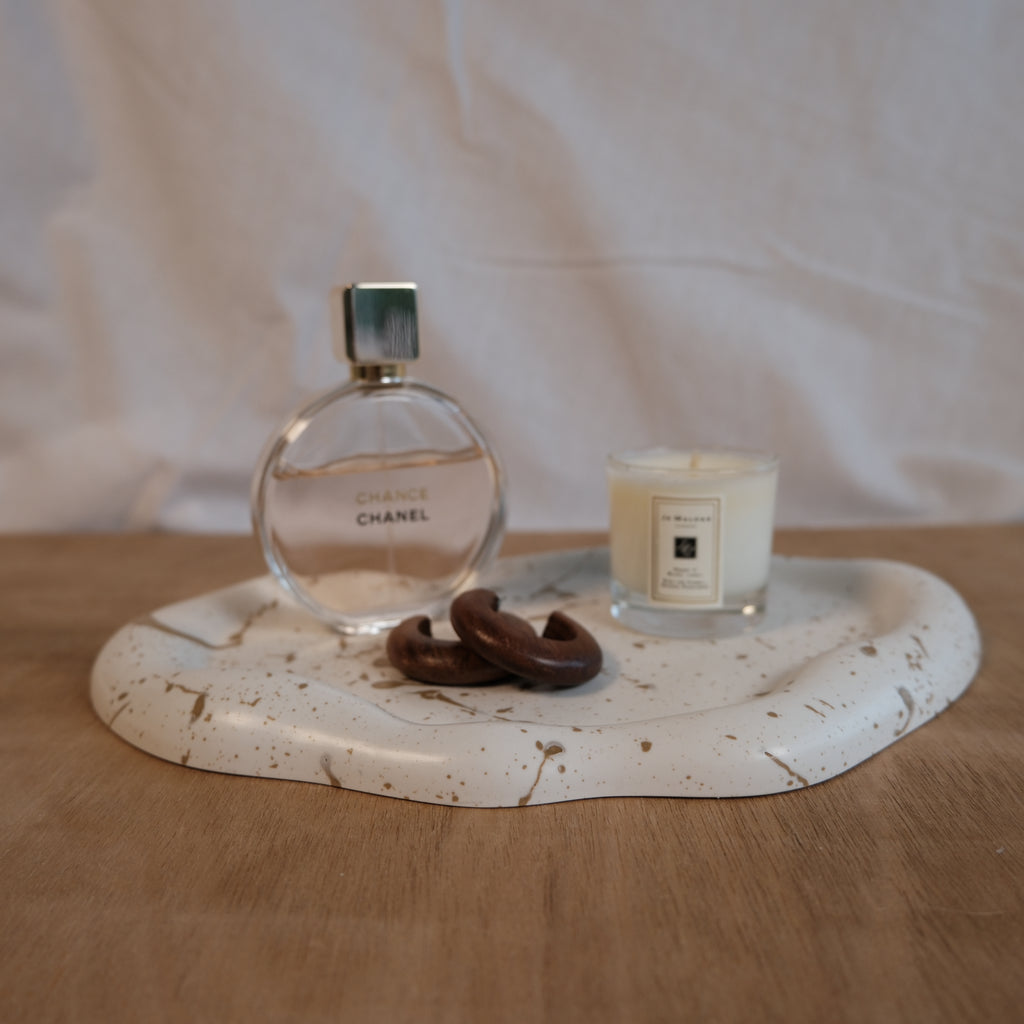 Cloud tray