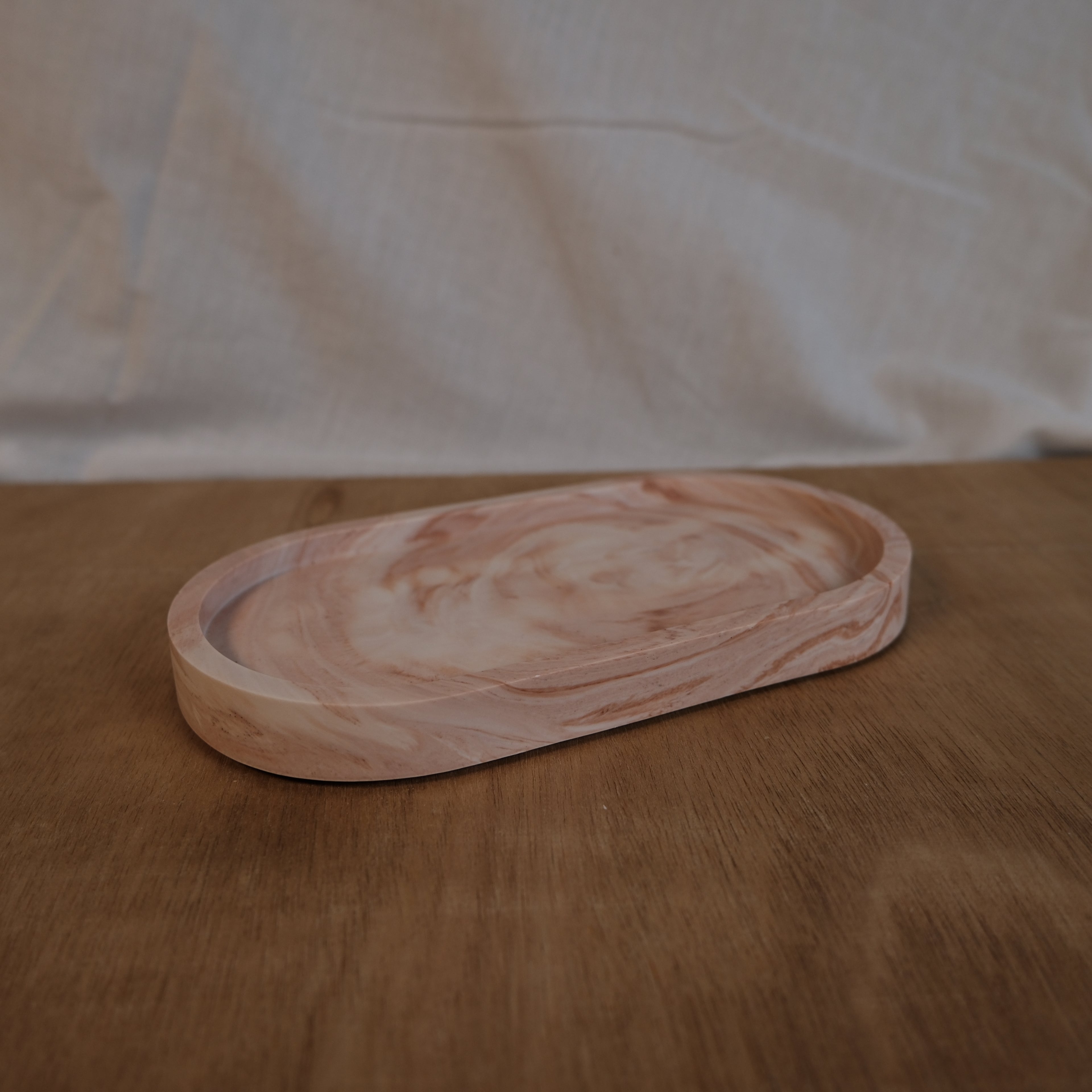 Oval tray