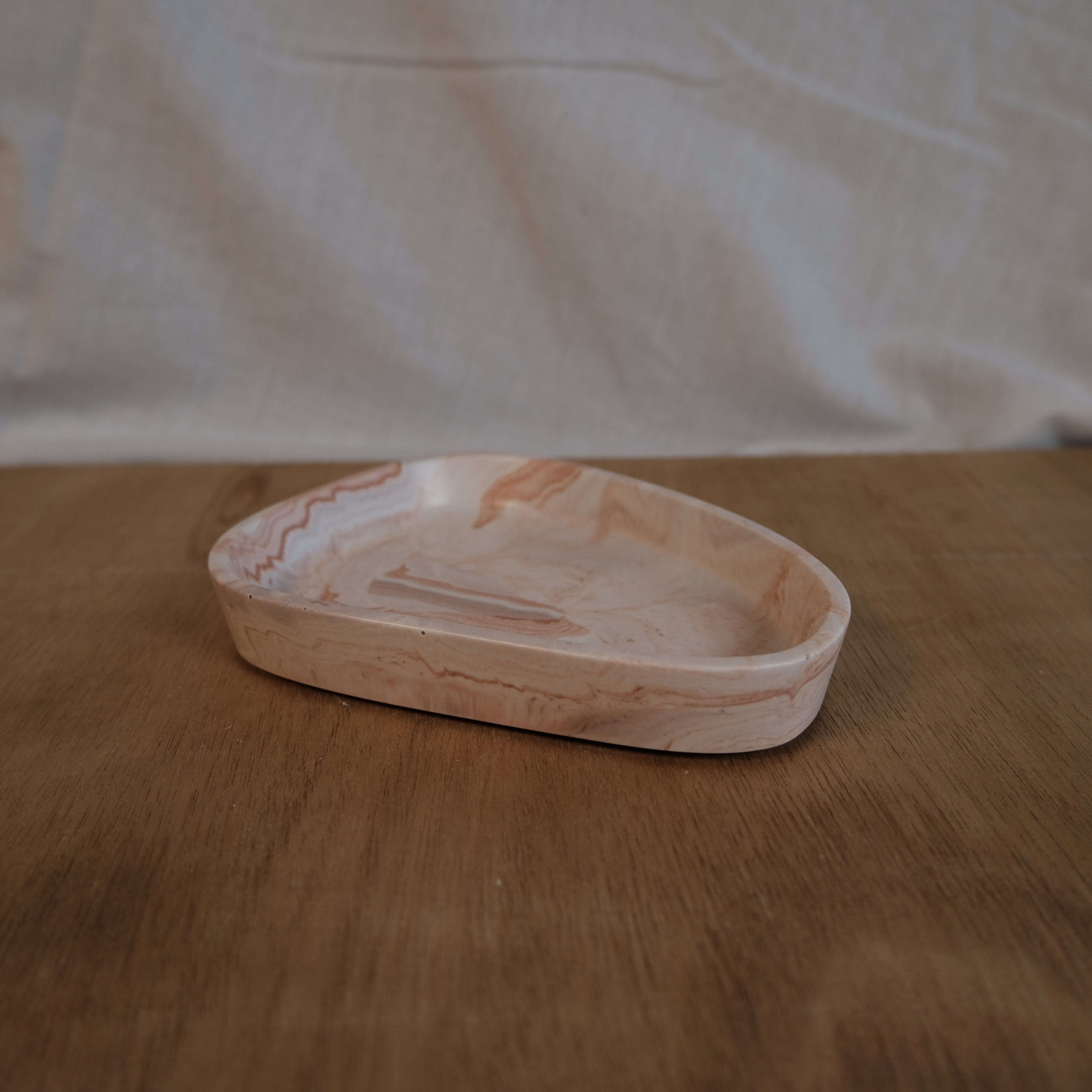 Pebble tray