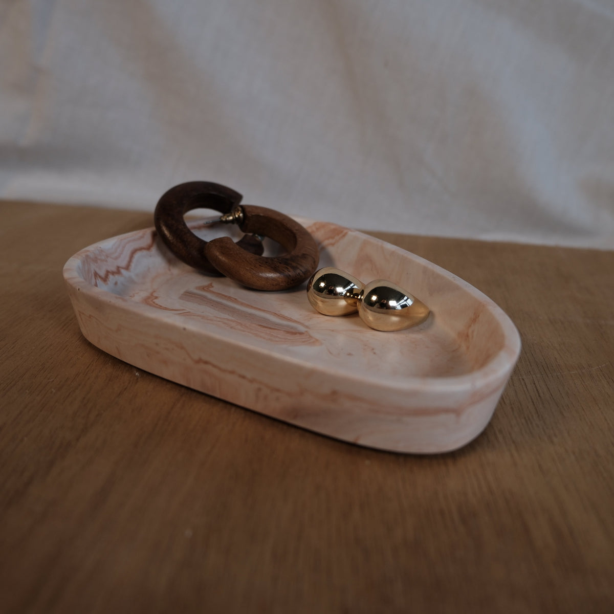 Pebble tray WS