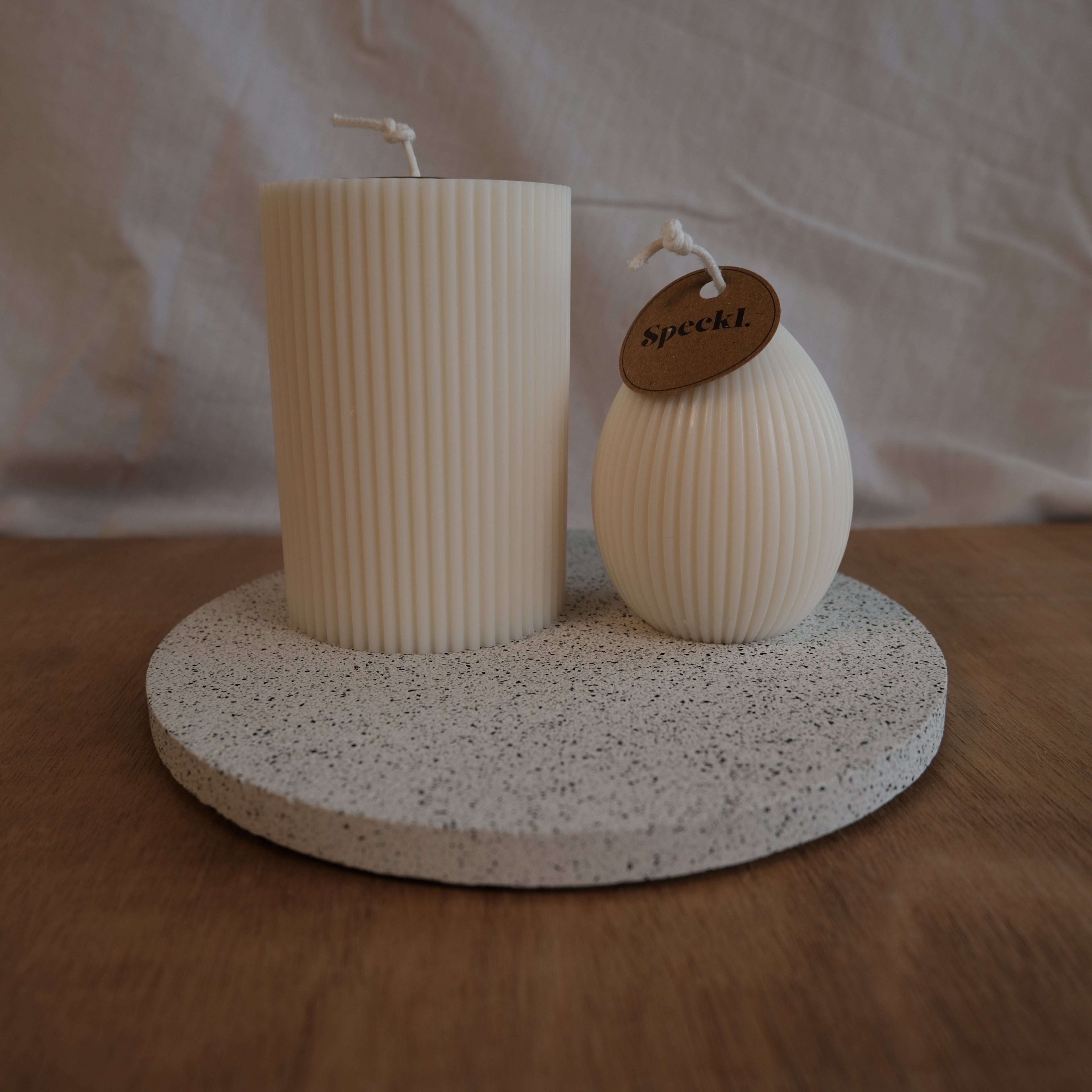 Round tray