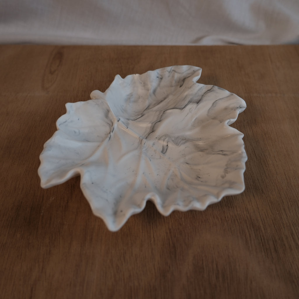 Leaf tray