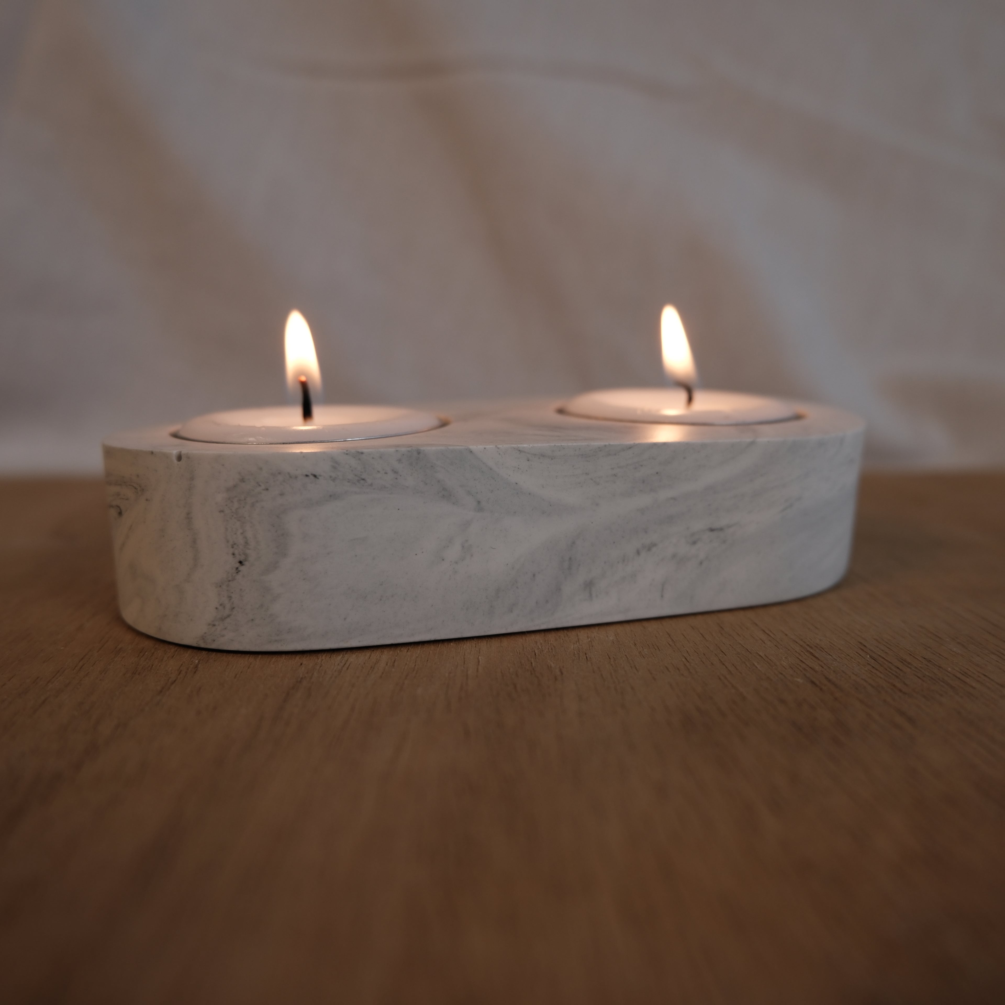 Double tea light holder
