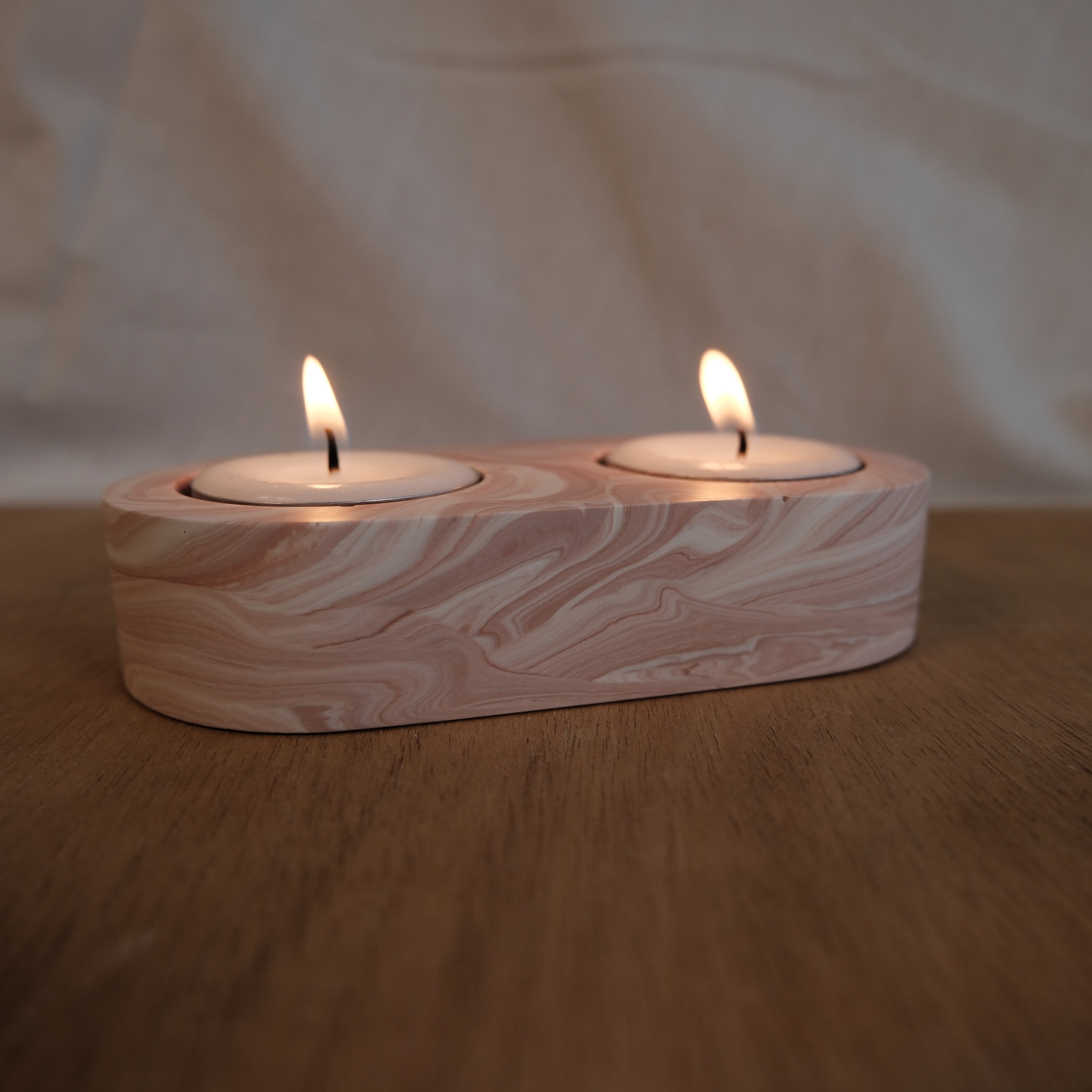 Double tea light holder