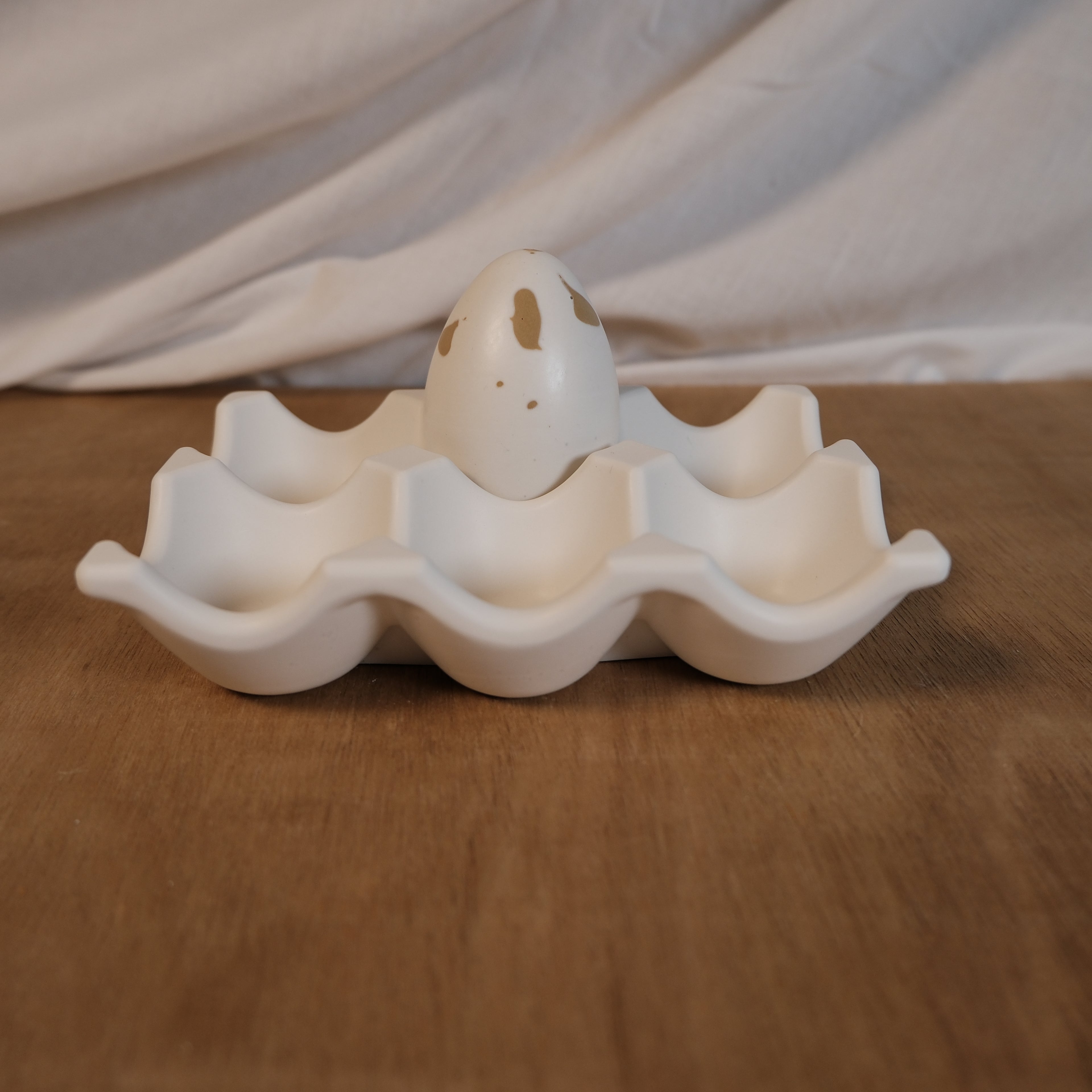 Egg tray