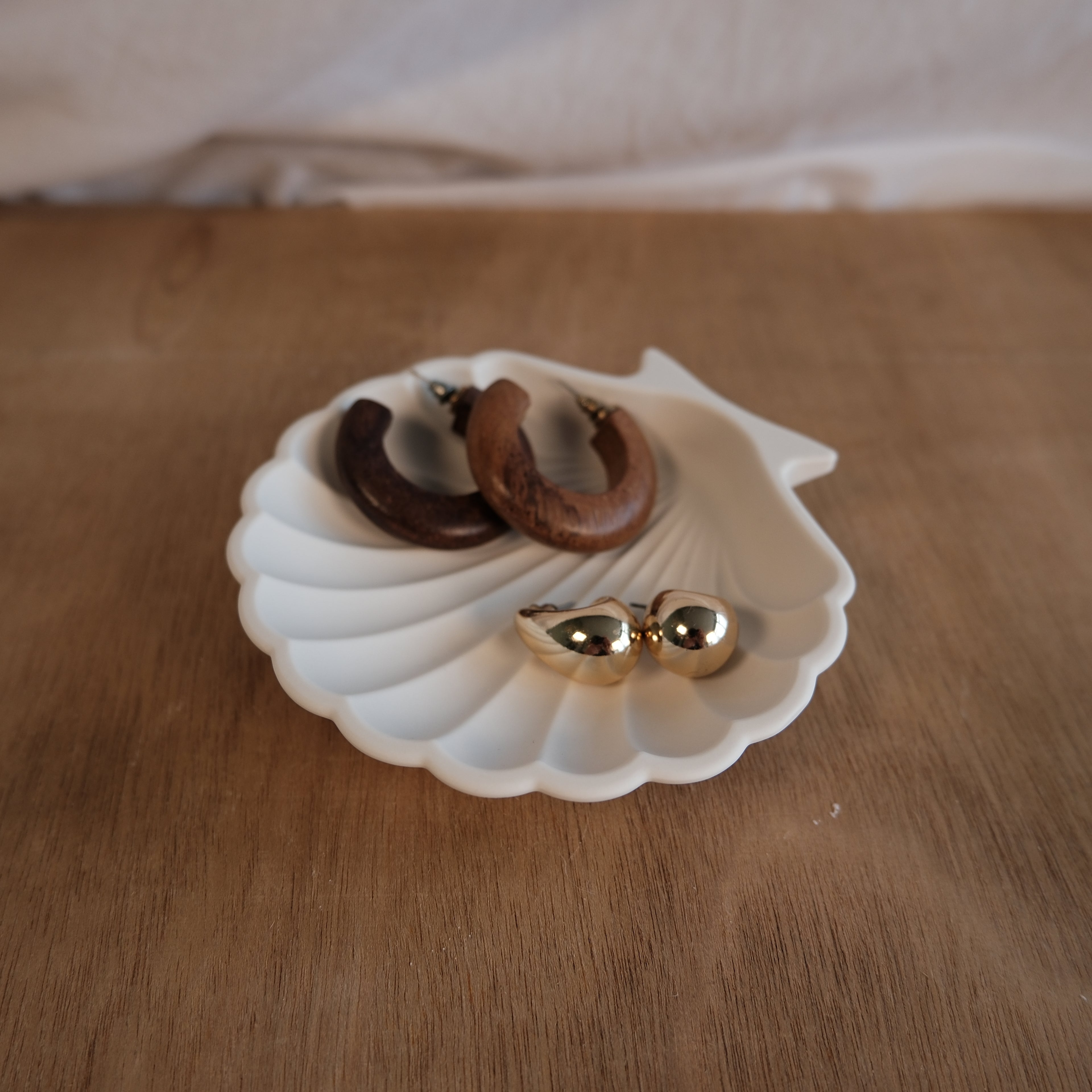 Scallop trinket tray